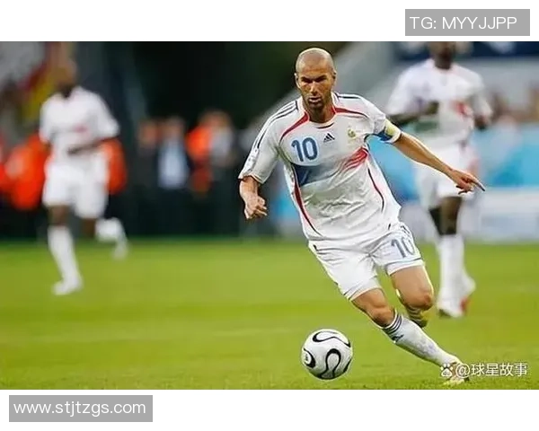 最帅11号足球明星的魅力与风采解析，谁是你心中的足球偶像